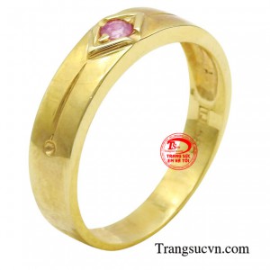 Nhẫn vàng gắn đá ruby được thiết kế đơn giản, nhẹ nhàng trên chất liệu vàng 14k cùng với viên đá chủ Ruby mang lại vẻ đẹp nữ tính cho người đeo.