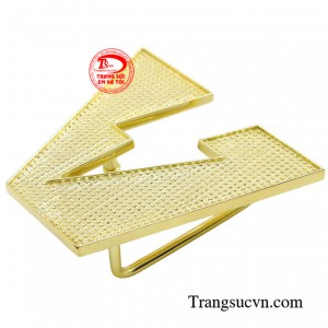 Khi đeo chiếc thắt lưng này, bạn sẽ cảm nhận được sự sang trọng và đẳng cấp.