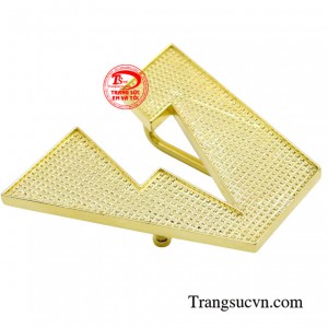 Với thiết hình chữ V mang ý nghĩa cân bằng, vững chắc và hướng tới tương lai.