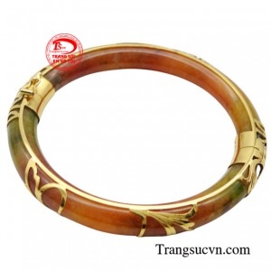 Vậy nên từ xa xưa, các tầng lớp quý tộc hay vương giả đều rất ưa chuộng.