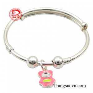 Chất bạc ta cao cấp, chiếc lắc tay bạc trẻ em mang đến sự an toàn tuyệt đối cho bé, bạc có tác dụng kháng khuẩn, tránh gió, giải độc, rất tốt cho sức khỏe của bé.