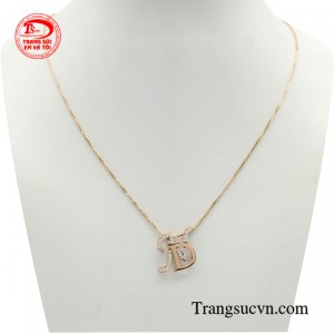 Bộ mặt dây vàng hồng thiết kế với thiết kế tinh tế, sang trọng và chất liệu vàng 18k cao cấp, đây là món quà hoàn hảo dành cho những người đặc biệt trong cuộc sống của bạn.