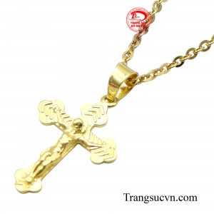 Ngoài ra, nhiều người theo đạo còn tin rằng việc đeo cây thánh giá giúp bảo vệ khỏi ma quỷ.