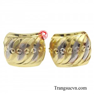 Đó là lý do vì sao các nàng tự thưởng cho bản thân một đôi hoa tai đẳng cấp sau bao cố gắng, đó cũng là cách để yêu chính bản thân mình.