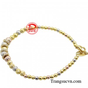 Với món trang sức này chắc chắn phong cách của bạn sẽ được nâng lên một tầm cao mới.