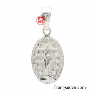 Mặt dây bạc Đức Mẹ hồng ân là một món trang sức độc đáo nhưng cũng mang trong mình nhiều ý nghĩa tôn giáo sâu sắc.