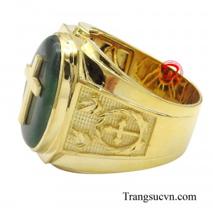Chiếc nhẫn là món quà ý nghĩa dành tặng cho người thân, bạn bè hoặc cho chính bản thân, thể hiện sự trân trọng, yêu thương và lời chúc tốt đẹp.