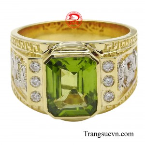 Chiếc nhẫn không chỉ làm món đồ trang sức mà nó còn góp phần không nhỏ trên con đường thành công của các anh.