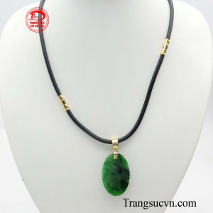 Bộ mặt dây vàng ngọc cẩm thạch phú quý mang đến cho chủ nhân một nguồn năng lượng dương khí lớn.