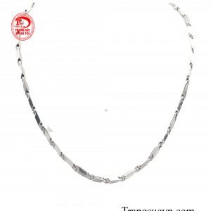 Hãy đến với Trang Sức Em và Tôi để lựa chọn cho mình những chiếc dây chuyền với mẫu mã đẹp nhất các anh nhé!