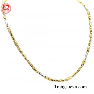 Với thiết kế đơn giản giúp các anh dễ đeo và phối hợp với những bộ đồ  khác nhau từ đơn giản đến sang trọng.