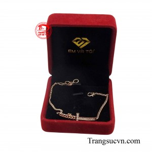 Sản phẩm được giao hàng toàn quốc.