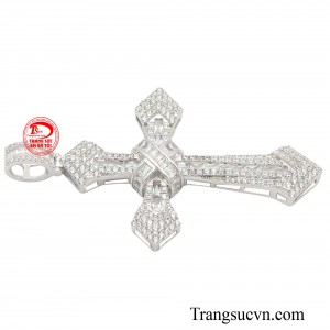 Mặt dây chuyền không chỉ là một món trang sức, mà còn là biểu tượng của đức tin, mang đến cho người đeo cảm giác bình yên và an lành.