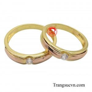 Nhẫn cưới vàng 10k thủy chung tượng trưng cho tình yêu vĩnh cửu của hai người.