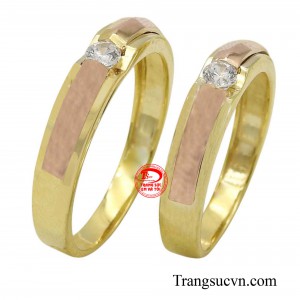 Cặp nhẫn cưới chính là kỉ vật để đánh dấu cho một cuộc hôn nhân mới bắt đầu.