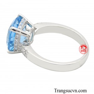 Hãy đến với Trang sức Em và Tôi để lựa chọn cho mình những mẫu nhẫn phù hợp với phong cách của riêng mình.