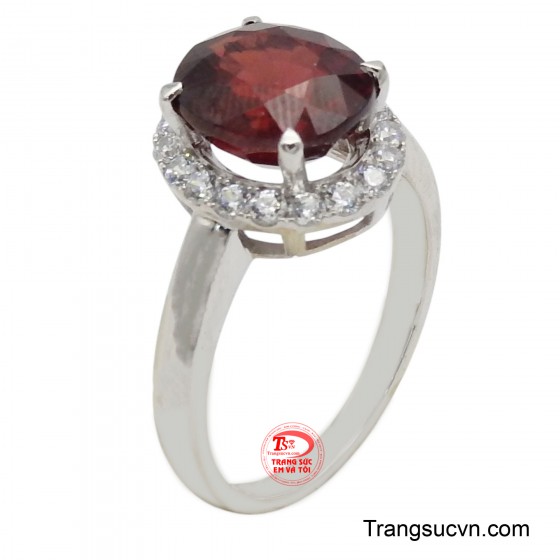 Nhẫn Garnet thời trang
