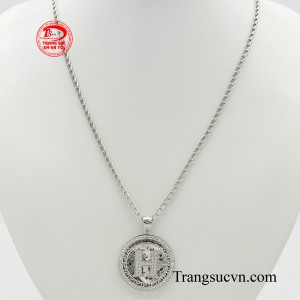 Bộ mặt dây chữ H vàng trắng thể hiện đẳngcấp của đàn ông, tạo ra một phong cách nam tính cho các quý ông tinh tế.