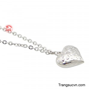 Chiếc dây chuyền này là một món quà tuyệt vời dành tặng cho những người bạn yêu thương, đặc biệt là các cô gái.