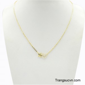 Dây nữ trái tim tỏa sáng với thiết kế tổng thể tạo sự liền mặt mang lại sự tinh tế cho sản phẩm.