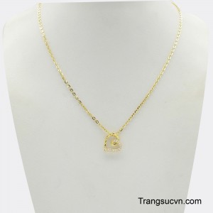 Dây nữ trái tim yêu thương là sự kết hợp hoàn hảo giữa nét đẹp cổ điển và hiện đại, mang đến vẻ ngoài thanh lịch và quyến rũ cho phái đẹp.