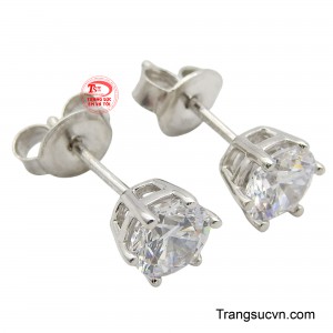 Sản phẩm tuy nhỏ nhưng ánh sáng phát ra từ viên đá này sẽ khiến cho các cô gái tỏa sáng và là tâm điểm chú ý của mọi người xung quanh.