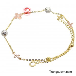 Lắc chân nữ vàng 10K đẹp không chỉ là một phụ kiện trang sức, mà còn là một cách để làm cho đôi chân của phụ nữ trở nên trắng sáng và quyến rũ hơn.