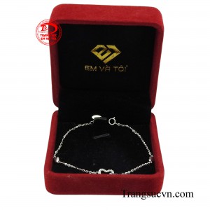 Sản phẩm được giao hàng toàn quốc.