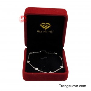 Sản phẩm được giao hàng toàn quốc.