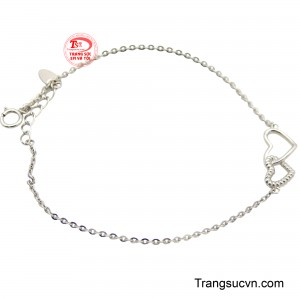 Chiếc lắc chính là lời nhắn nhủ ngọt ngào, một kỉ niêm đáng nhớ đối với người nhận.