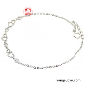 Hình ảnh trái tim tượng trưng cho sự ngọt ngào, lãng mạn.