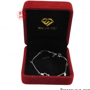 Sản phẩm được giao hàng toàn quốc.