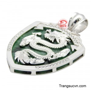 Chính vì vậy mà sở hữu một chiếc mặt dây này giúp các anh không chỉ mang lại vẻ đẹp và còn giúp các anh tự tin và thành công hơn trên con đường sự nghiệp của mình. 