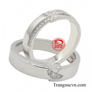 Cặp nhẫn cưới chính kỉ vật thiêng liêng nhất trong ngày trọng đại của các cặp đôi.