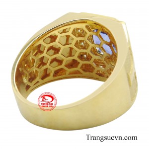 Chiếc nhẫn không chỉ là một món trang sức, mà còn là một biểu tượng của sự đẳng cấp, quyền lực và thành công của người sở hữu. 