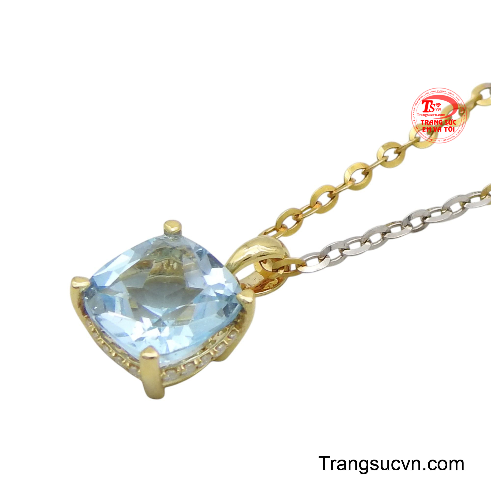 Đâu chỉ là chi tiết tô điểm cho phái đẹp, bộ trang sức còn như thỏi nam châm, thu hút nguồn năng lượng tích cực, xua tan những năng lượng tiêu cực.