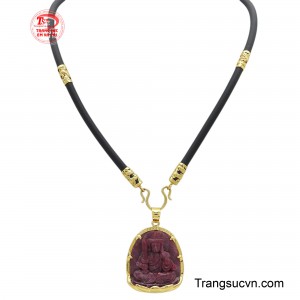 Bộ dây Ruby phật bản mệnh được xem là biểu tượng của may mắn và quyền lực. 