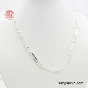 Thiết kế đa dạng, từ đơn giản đến cá tính, thể hiện gu thẩm mỹ riêng.