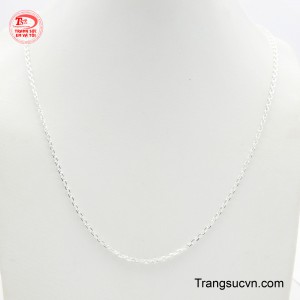 Dây chuyền nữ bạc tinh tế với thiết kế mẫu mã đơn giản, thanh lịch phù hợp với mọi sở thích và phong cách của phái đẹp.