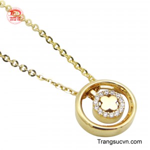 Điểm nhấn hoàn hảo, thu hút mọi ánh nhìn trên làn da phái đẹp.