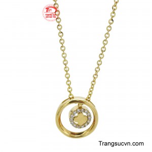 Dây chuyền vàng 18K đẹp, khẳng định gu thẩm mỹ tinh tế của người đeo.