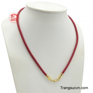 Dây dù bọc vàng sang trọng là sản phẩm rất được phái mạnh ưa chuộng.