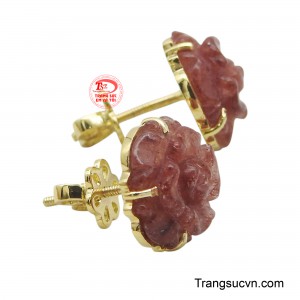 Chất liệu vàng 10k đảm bảo độ bền đẹp, sáng bóng theo thời gian.