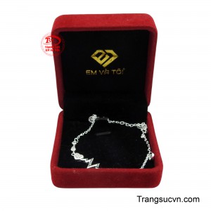 Sản phẩm được giao hàng toàn quốc.