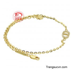 Mỗi chi tiết đều được chăm chút tỉ mỉ, thể hiện rõ nét cá tính riêng biệt và bản lĩnh của người đeo.