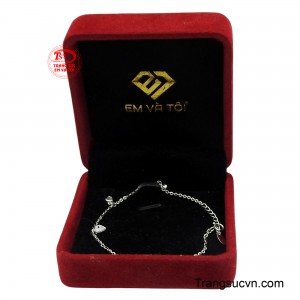 Sản phẩm được giao hàng toàn quốc.