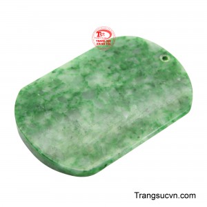 Mặt dây ngọc cẩm thạch may mắn Mặt dây ngọc cẩm thạch không chỉ là một món trang sức đẹp mắt mà còn là một vật phẩm mang nhiều ý nghĩa phong thủy tốt đẹp.