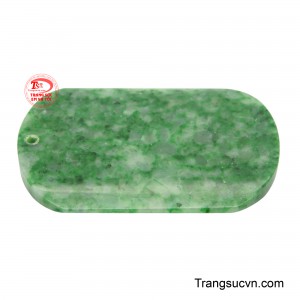 Mặt dây hồ lô ngọc cẩm thạch xanh lý, nhỏ gọn. Tượng trưng sức khỏe, trường thọ.