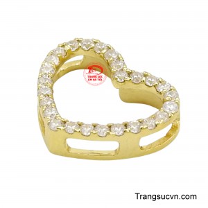 Thiết kế đa dạng từ trái tim đơn giản đến trái tim đính đá lấp lánh, phù hợp với mọi phong cách và sở thích cá nhân.