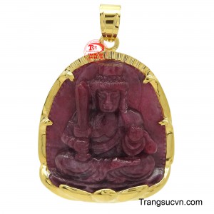 Mặt phật Ruby bọc vàng tuổi Dậu là Bất Động Minh Vương, một trong năm vị Minh Vương quan trọng trong Phật giáo. 